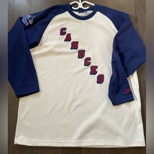 Vintage style XL Nike Canucks fan hockey jersey